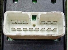 Recambio de mando elevalunas delantero izquierdo para hyundai santa fe (bm) 2.2 crdi cat referencia OEM IAM 935702B700S4 4.BOTON 2