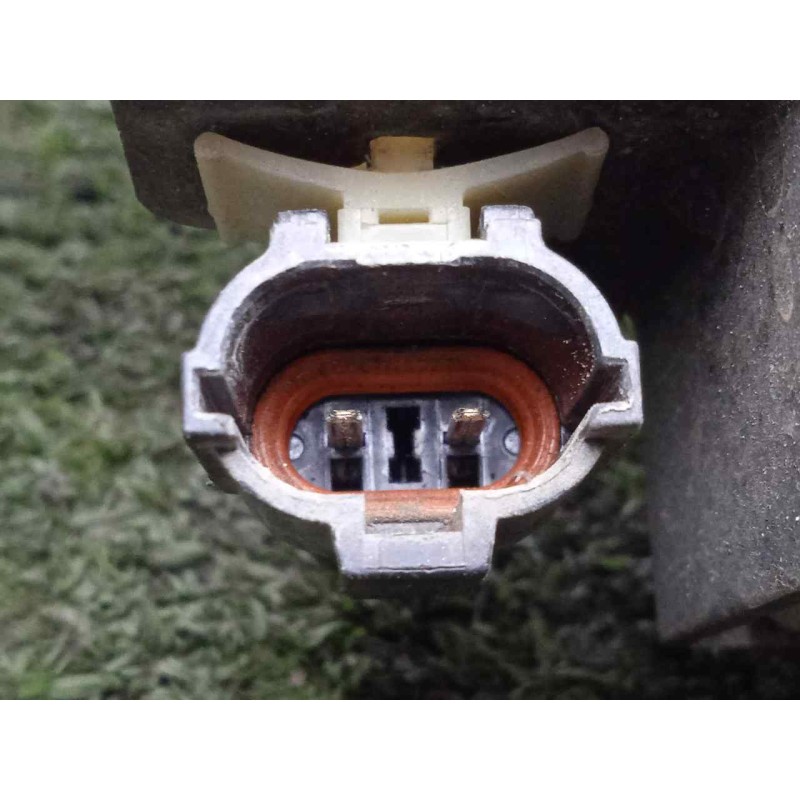 Recambio de faro antiniebla derecho para hyundai h 1 2.5 turbodiesel referencia OEM IAM SINREFERENCIA H1. MODELO RAYADO