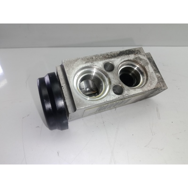 Recambio de valvula expansion para hyundai ix35 1.7 crdi cat referencia OEM IAM 977752Y200  