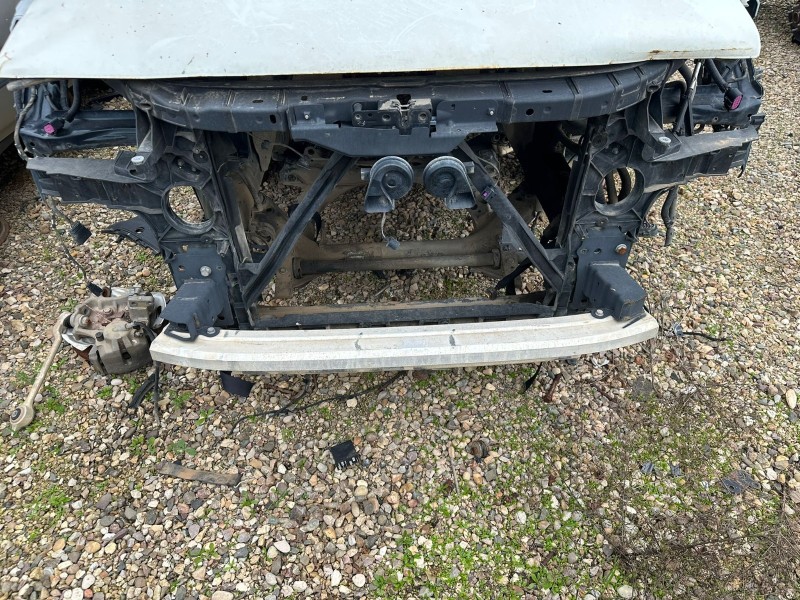 Recambio de travesaño inferior para audi q7 (4l) 3.0 v6 24v tdi referencia OEM IAM   