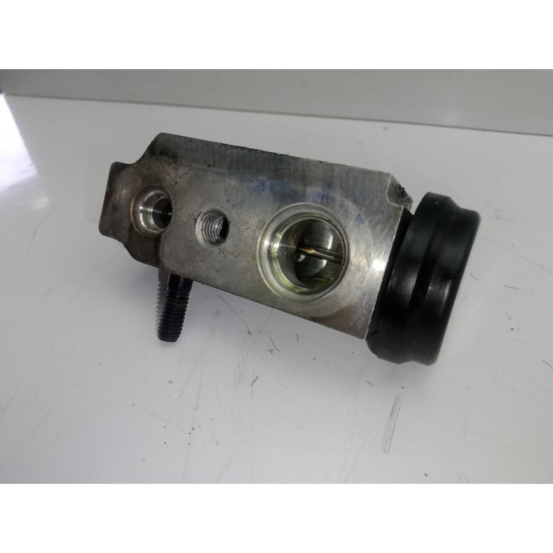 Recambio de valvula expansion para hyundai ix35 1.7 crdi cat referencia OEM IAM 977752Y200  