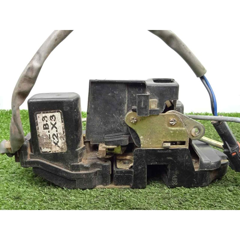 Recambio de cerradura puerta delantera derecha para kia shuma 1.5 cat referencia OEM IAM SINREFERENCIA 2.PINES 