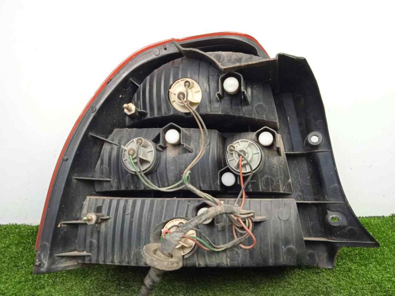 Recambio de piloto trasero derecho para kia shuma 1.5 cat referencia OEM IAM SINREFERENCIA 00-01 