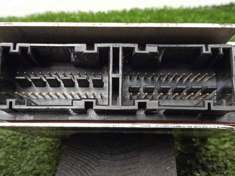 Recambio de centralita airbag para kia carens 2.0 turbodiesel cat referencia OEM IAM 0K2FE677F0 MOBIS 