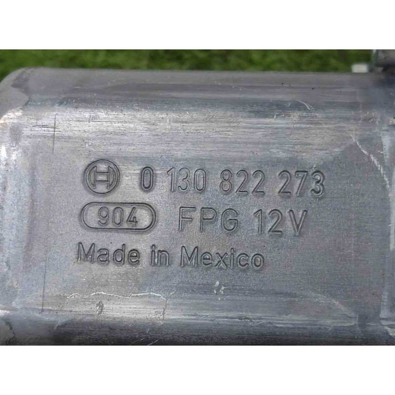 Recambio de motor elevalunas delantero izquierdo para mercedes-benz clase r (w251) 3.0 cdi cat referencia OEM IAM A2518200742-99