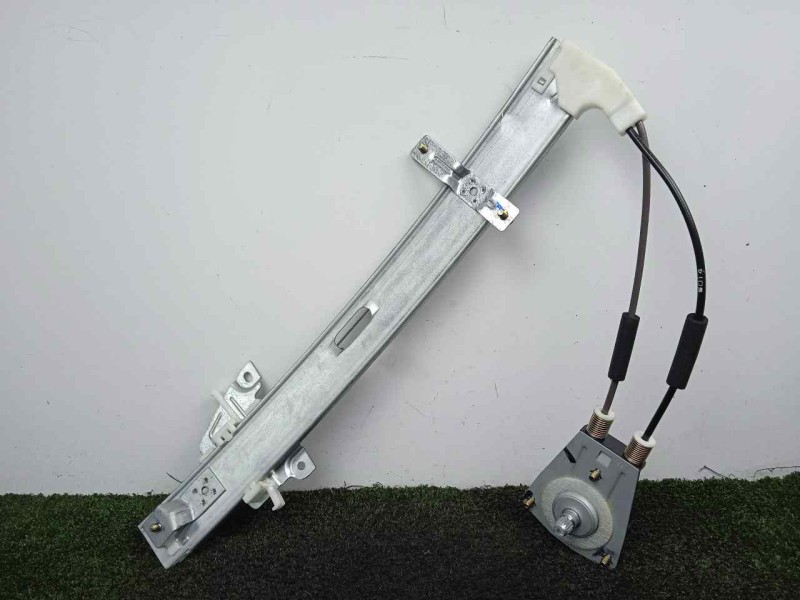Recambio de elevalunas trasero izquierdo para kia sephia 1.8 cat referencia OEM IAM 0K20173560A MANUAL SIN USAR