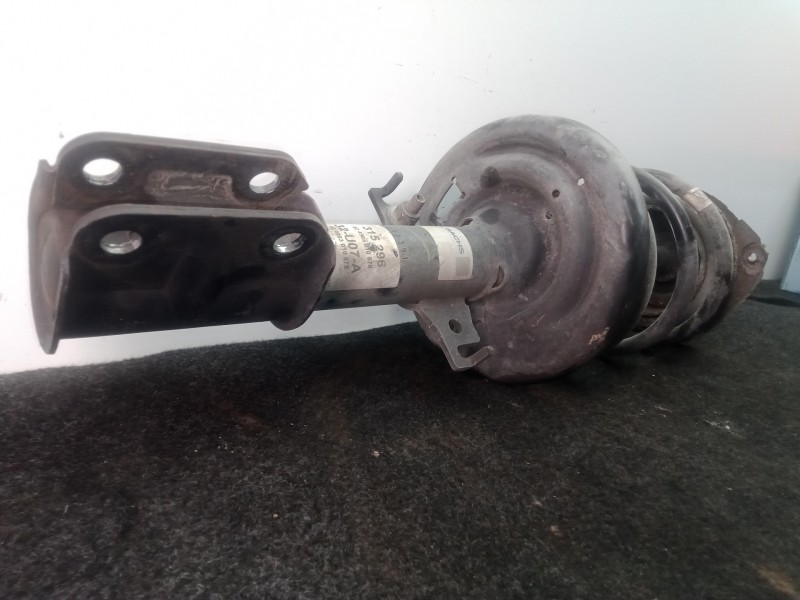 Recambio de amortiguador delantero derecho para renault scenic iii 1.5 dci diesel fap referencia OEM IAM 315296-32U07A-824903010