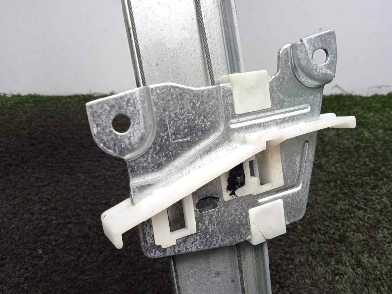 Recambio de elevalunas trasero izquierdo para kia sephia 1.8 cat referencia OEM IAM 0K20173560A MANUAL SIN USAR