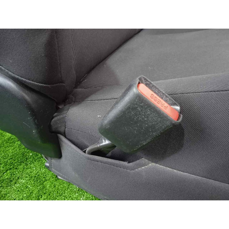 Recambio de asiento delantero izquierdo para toyota yaris 1.3 16v cat referencia OEM IAM   