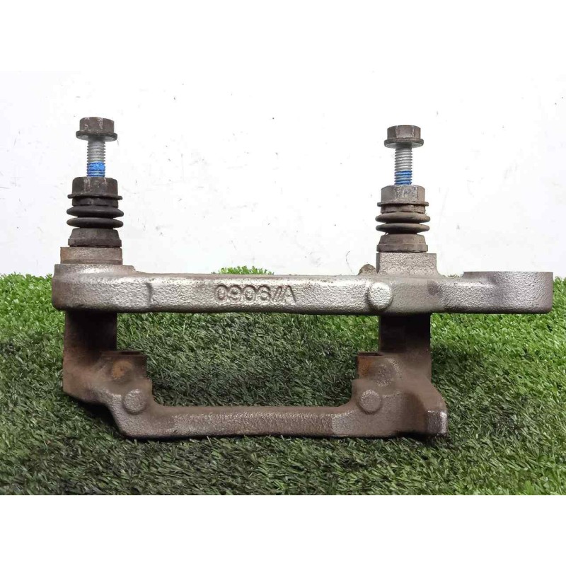 Recambio de portapinzas para nissan qashqai (j11) 1.6 dci turbodiesel cat referencia OEM IAM 3127 TRASERA.IZQUIERDA 