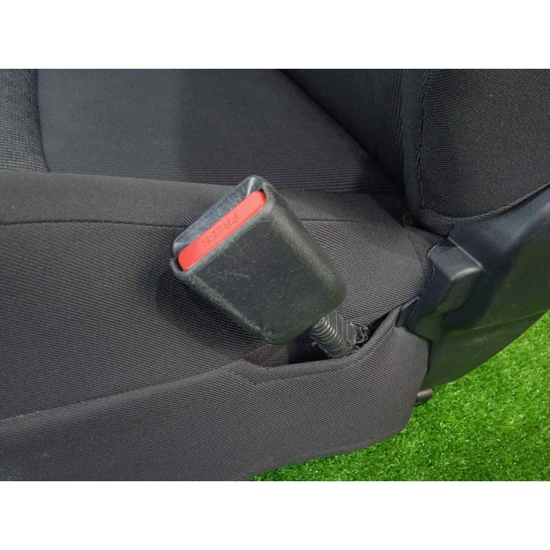 Recambio de asiento delantero derecho para toyota yaris 1.3 16v cat referencia OEM IAM   