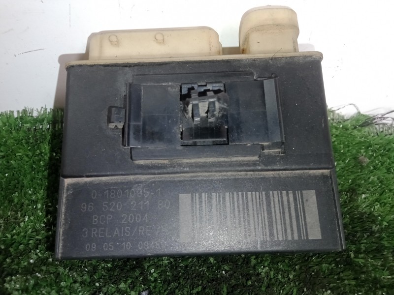 Recambio de caja precalentamiento para citroën c4 picasso 1.6 16v hdi fap referencia OEM IAM 9652021180-018010951  