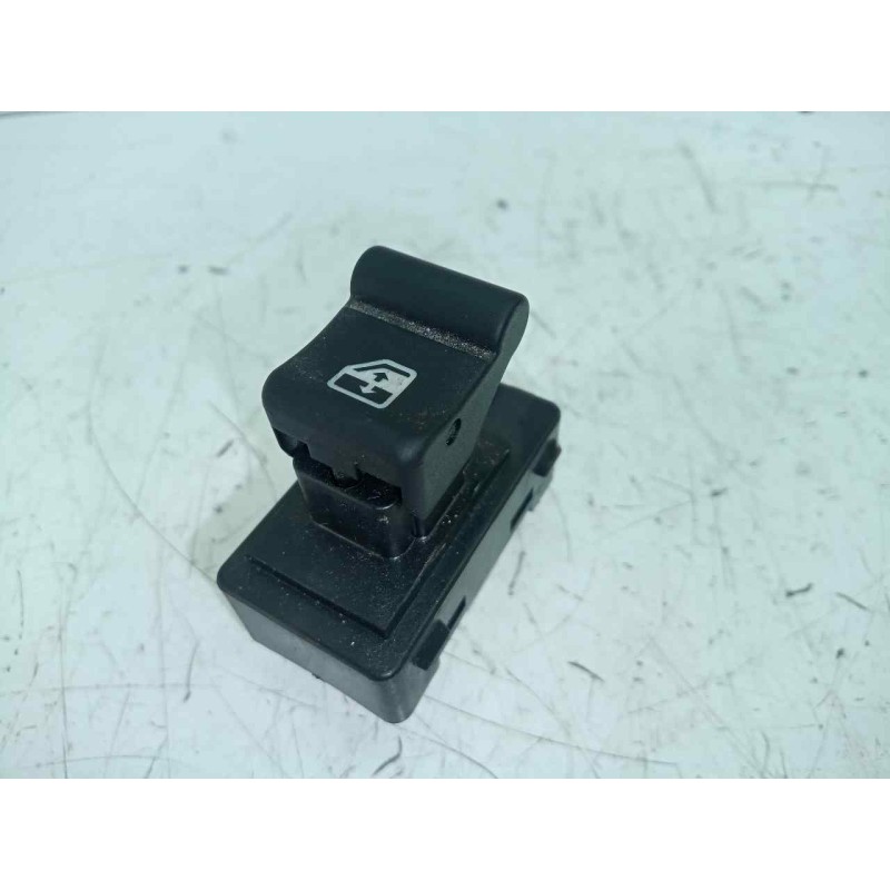 Recambio de mando elevalunas trasero izquierdo para jeep renegade 1.0 t-gdi cat referencia OEM IAM  4.PINES 