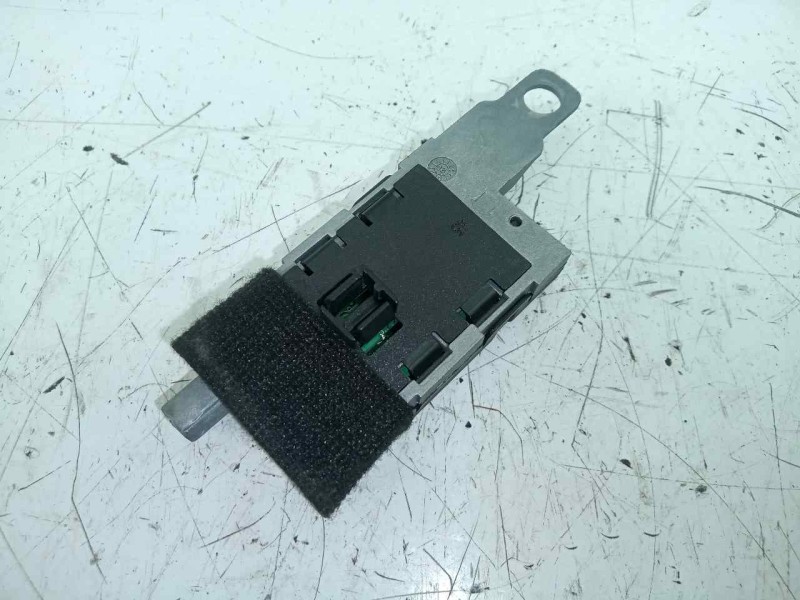 Recambio de antena para jeep renegade 1.0 t-gdi cat referencia OEM IAM 50531505  