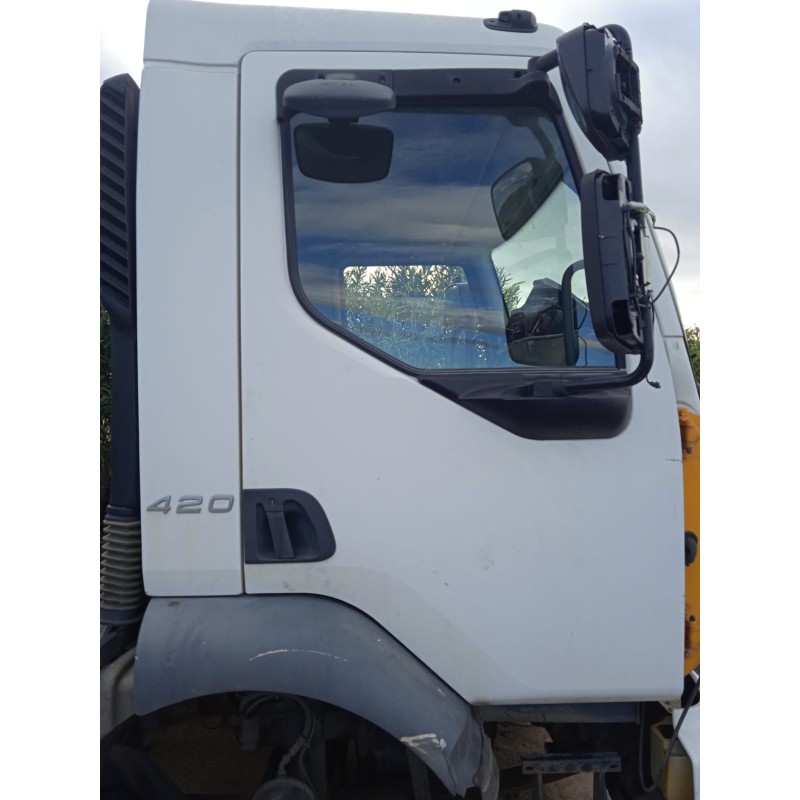 Recambio de puerta delantera derecha para volvo fl xxx 7.2 diesel referencia OEM IAM   