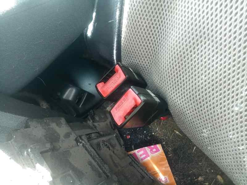 Recambio de enganche cinturon trasero central para skoda fabia (5j2 ) 1.2 referencia OEM IAM  CENTRAL DOBLE 