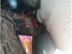 Recambio de enganche cinturon trasero central para skoda fabia (5j2 ) 1.2 referencia OEM IAM  CENTRAL DOBLE  2