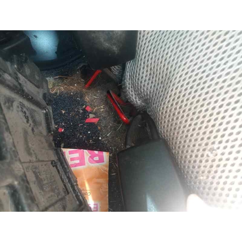 Recambio de enganche cinturon trasero central para skoda fabia (5j2 ) 1.2 referencia OEM IAM  CENTRAL DOBLE 