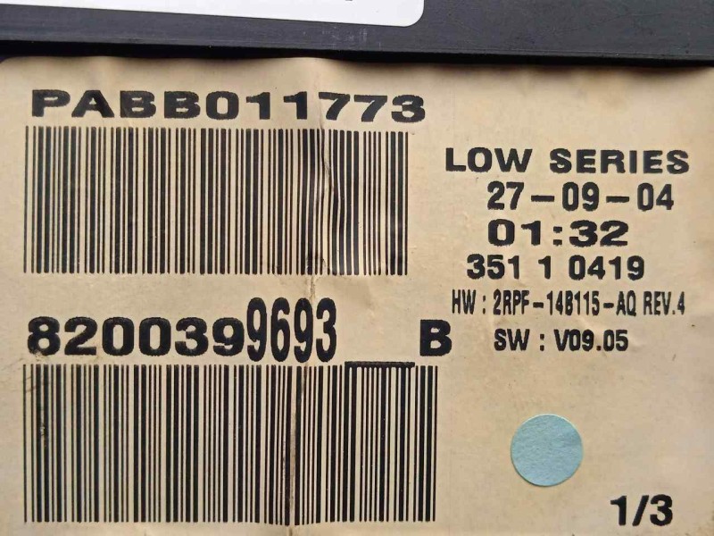 Recambio de cuadro instrumentos para renault megane ii berlina 5p 1.5 dci diesel referencia OEM IAM 8200399693B  