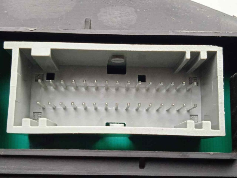 Recambio de cuadro instrumentos para renault megane ii berlina 5p 1.5 dci diesel referencia OEM IAM 8200399693B  