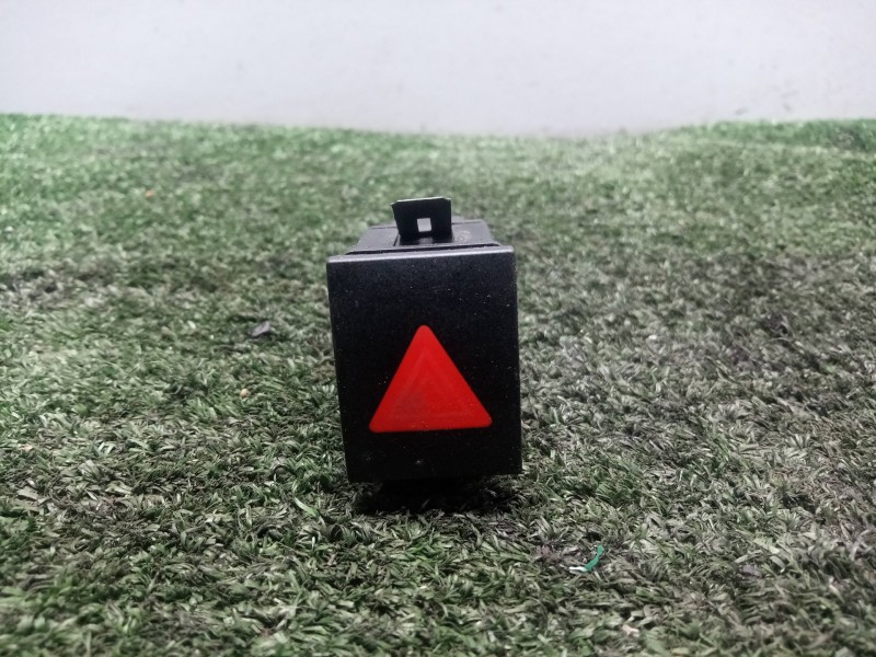 Recambio de warning para volkswagen polo (9n3) 1.4 tdi referencia OEM IAM 6Q0953235A  