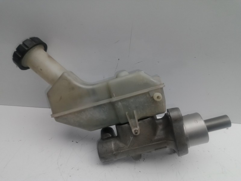 Recambio de bomba freno para renault clio iii 1.2 referencia OEM IAM   
