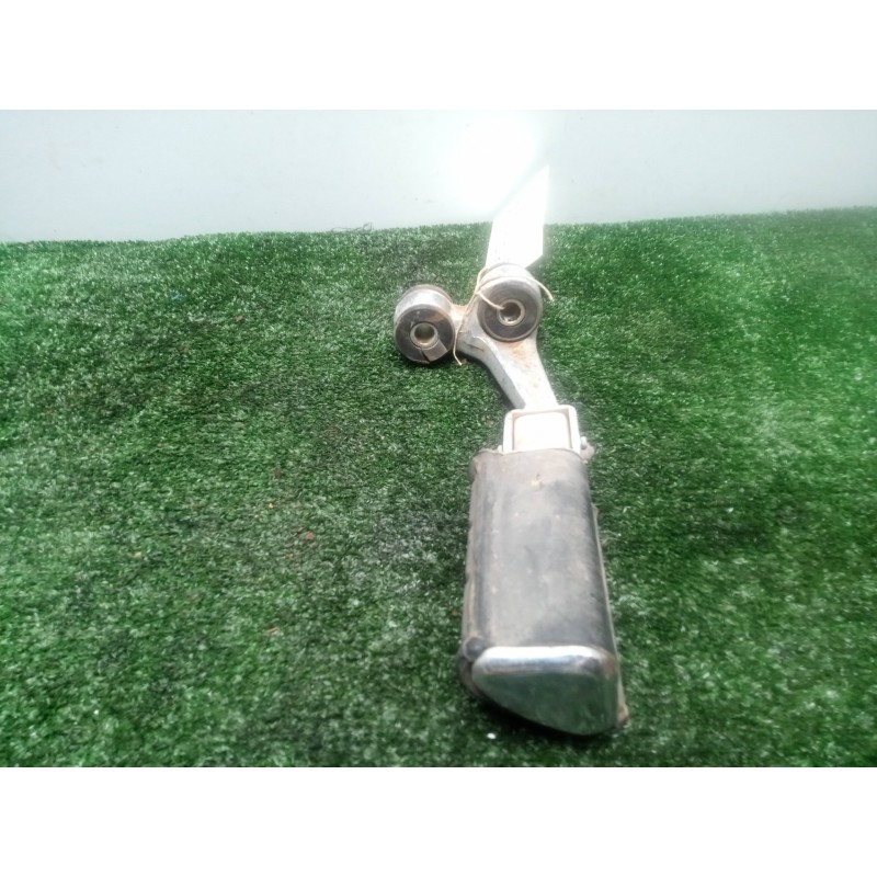 Recambio de posapie para yamaha xv 125/250/535 virago referencia OEM IAM 2UJ2742000  DELANTERO DERECHO