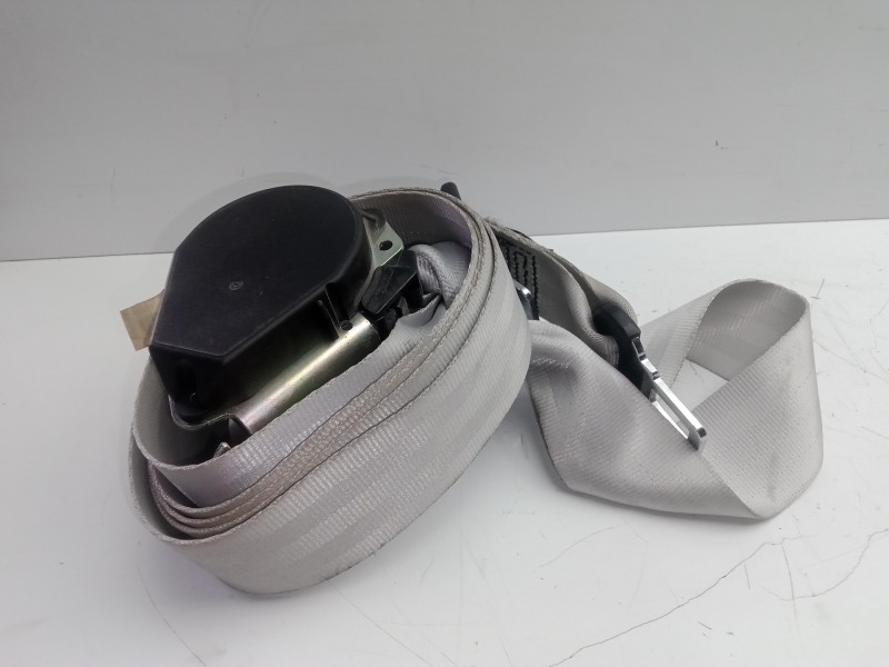 Recambio de cinturon seguridad trasero central para renault clio iv 1.2 tce energy referencia OEM IAM   