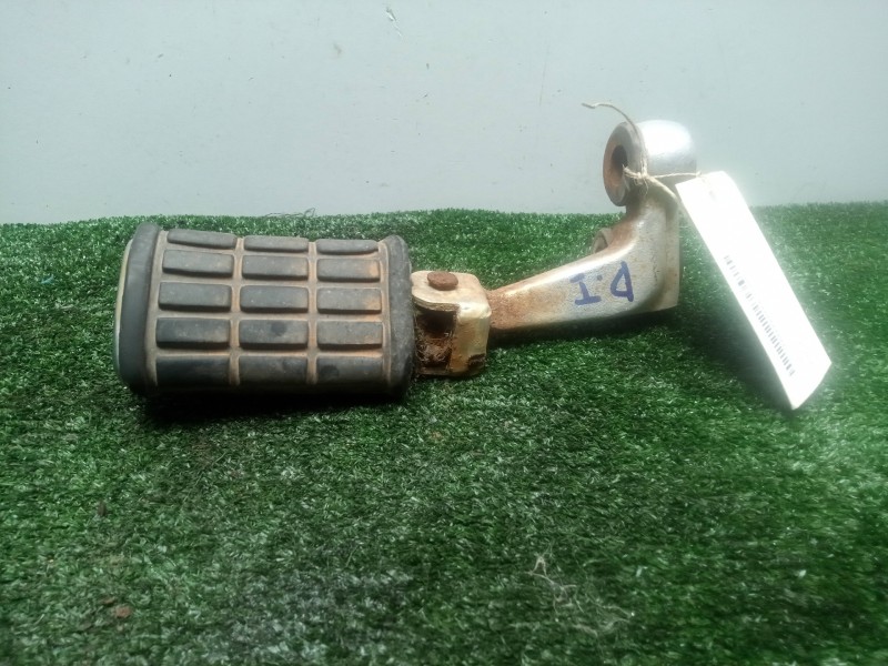 Recambio de posapie para yamaha xv 125/250/535 virago referencia OEM IAM 2UJ2741000  DELANTERO IZQUIERDO
