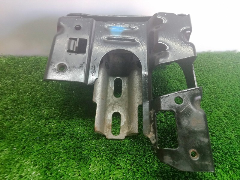 Recambio de soporte motor izquierdo para peugeot 208 1.2 12v vti referencia OEM IAM 9680293280  