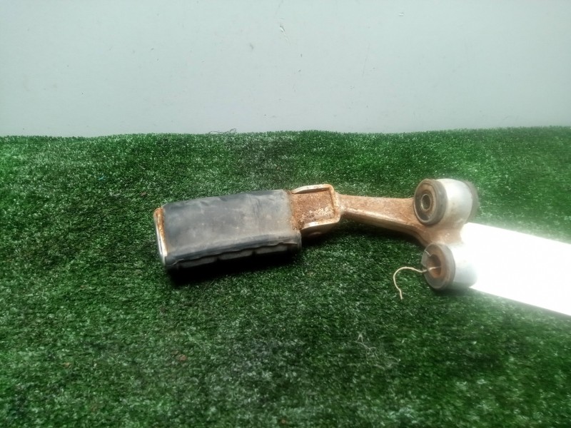 Recambio de posapie para yamaha xv 125/250/535 virago referencia OEM IAM 2UJ2741000  DELANTERO IZQUIERDO