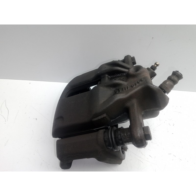 Recambio de pinza freno delantera derecha para renault clio iii 1.2 referencia OEM IAM 8864D-54 TRW 