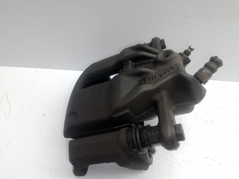 Recambio de pinza freno delantera derecha para renault clio iii 1.2 referencia OEM IAM 8864D-54 TRW 
