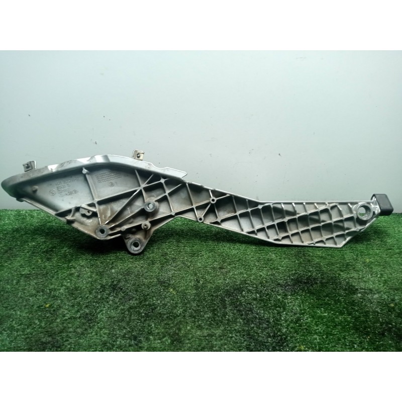 Recambio de posapie para bmw r 1200 rt/st referencia OEM IAM 46717675290 DERECHO K26 - 05-10