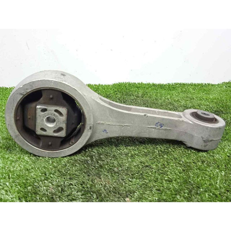 Recambio de soporte motor para volkswagen polo (9n3) 1.4 tdi referencia OEM IAM 3318218  