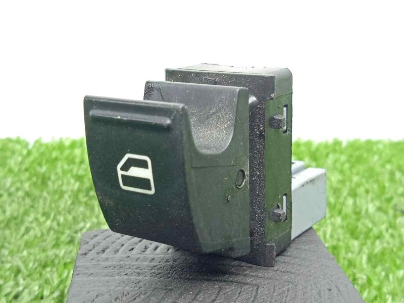 Recambio de mando elevalunas delantero derecho para seat ibiza (6j5) 2.0 tdi referencia OEM IAM 7L6959855B 4.PINES 