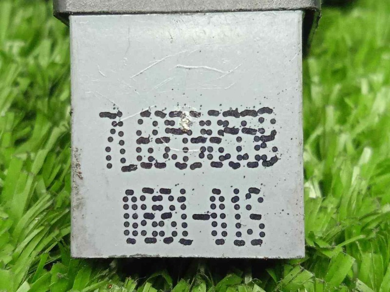 Recambio de mando elevalunas delantero derecho para seat ibiza (6j5) 2.0 tdi referencia OEM IAM 7L6959855B 4.PINES 