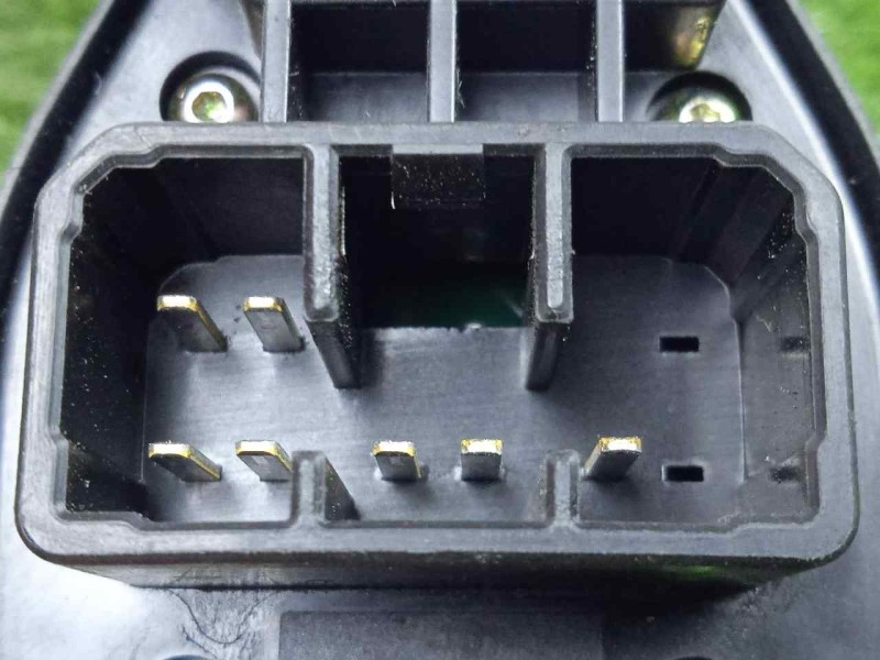 Recambio de mando retrovisor para mazda 3 berlina (bk) 2.0 16v cat referencia OEM IAM 03200320  