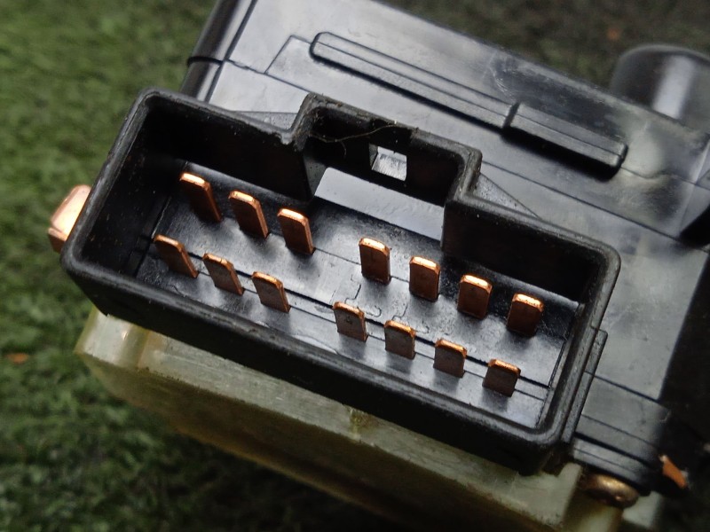 Recambio de mando limpia para kia sorento 2.5 crdi cat referencia OEM IAM 934203E010  