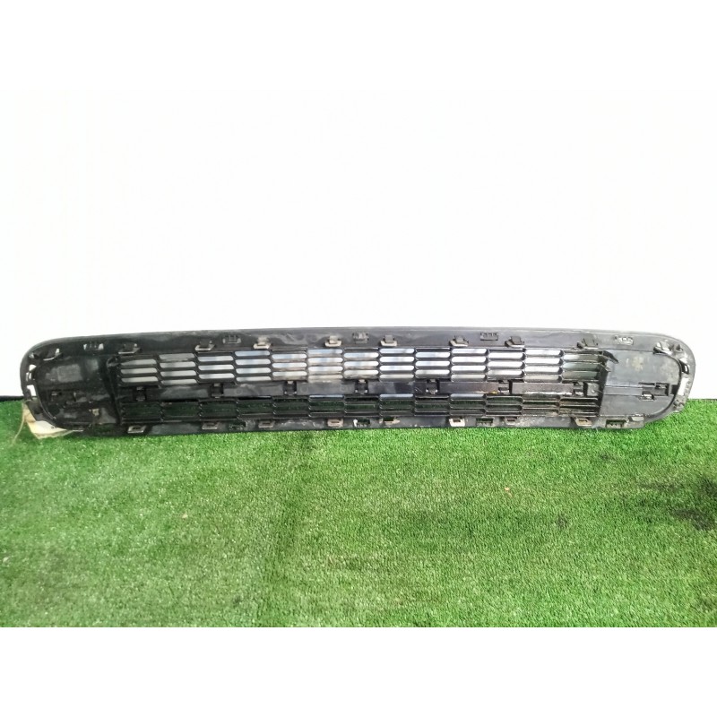 Recambio de rejilla paragolpes central para mini mini (r56) 1.4 16v cat referencia OEM IAM 114129  