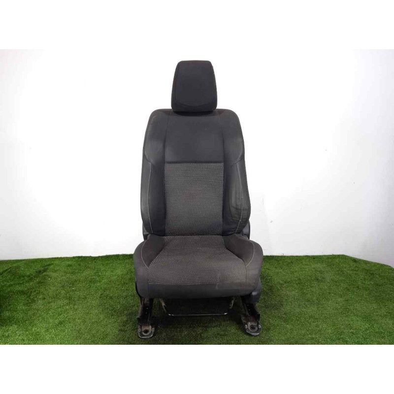 Recambio de asiento delantero izquierdo para toyota auris 1.4 turbodiesel cat referencia OEM IAM  TELA NEGRO