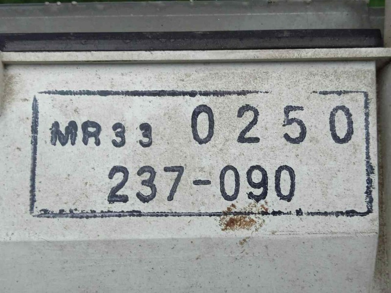 Recambio de cuadro instrumentos para mitsubishi l 300 (p00) 2.5 diesel referencia OEM IAM MR330250  