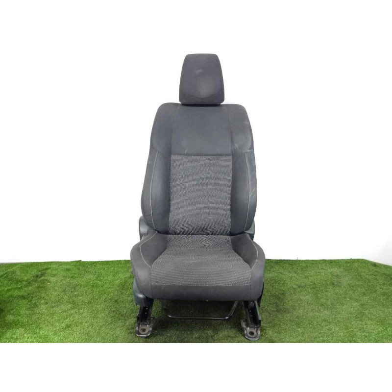 Recambio de asiento delantero derecho para toyota auris 1.4 turbodiesel cat referencia OEM IAM  TELA NEGRO