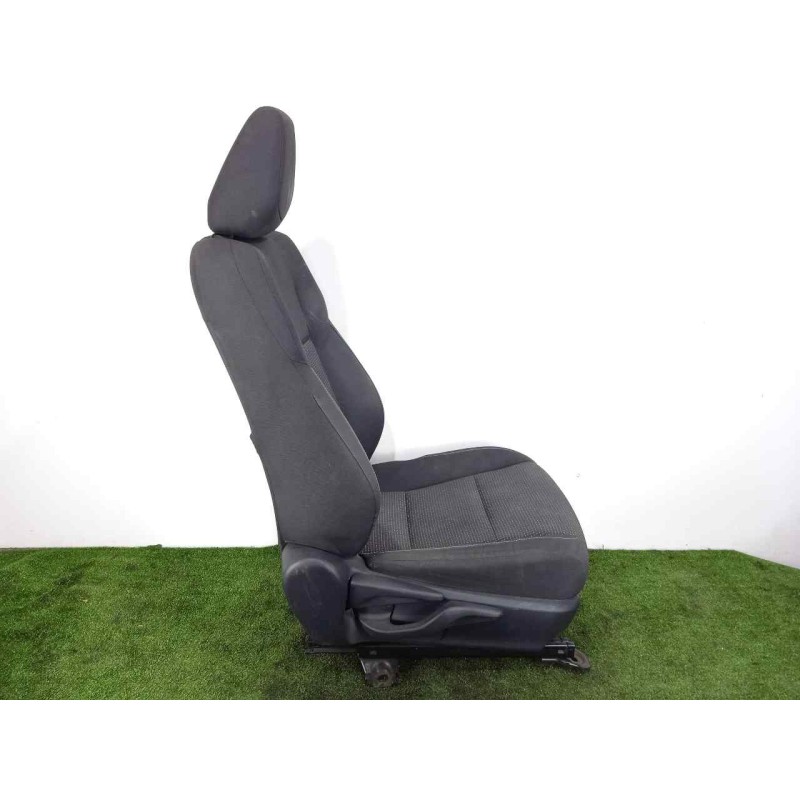 Recambio de asiento delantero derecho para toyota auris 1.4 turbodiesel cat referencia OEM IAM  TELA NEGRO