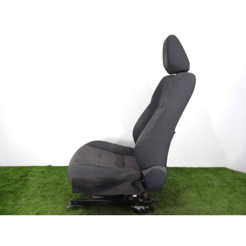 Recambio de asiento delantero derecho para toyota auris 1.4 turbodiesel cat referencia OEM IAM  TELA NEGRO