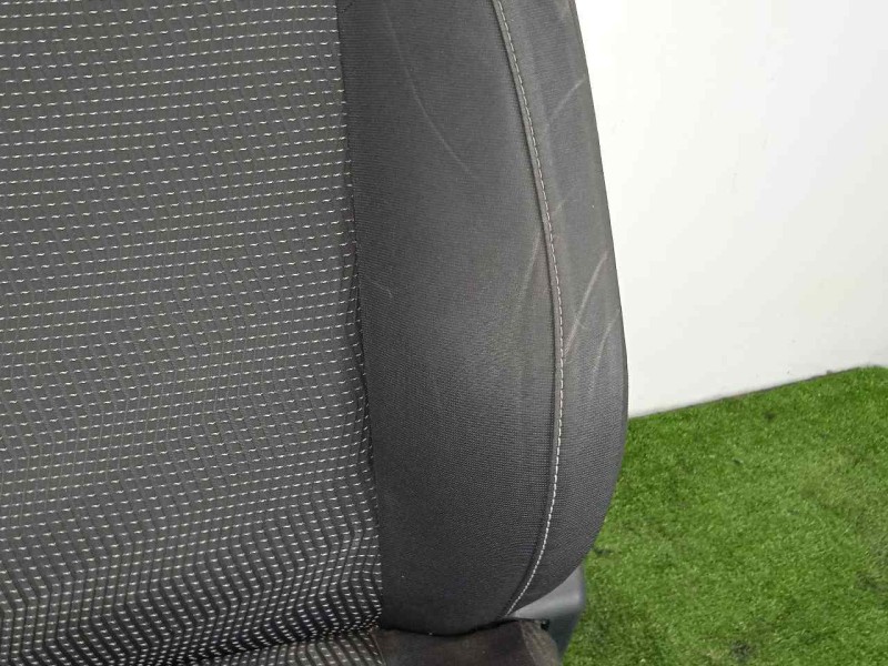 Recambio de asiento delantero derecho para toyota auris 1.4 turbodiesel cat referencia OEM IAM  TELA NEGRO