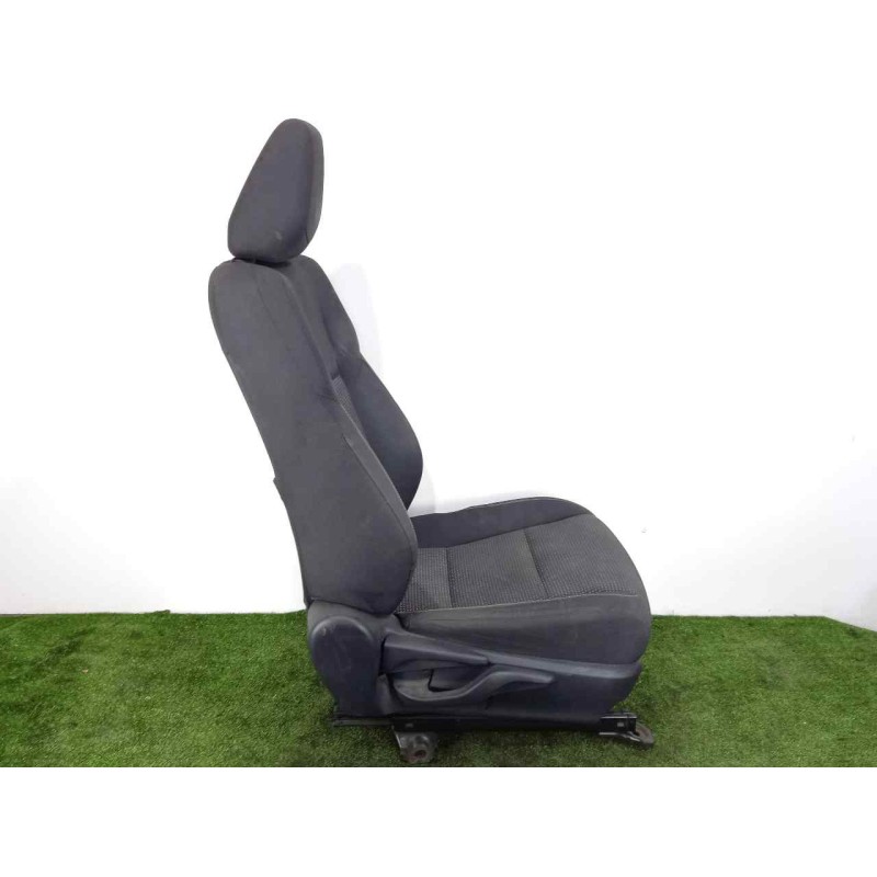 Recambio de asiento delantero derecho para toyota auris 1.4 turbodiesel cat referencia OEM IAM  TELA NEGRO