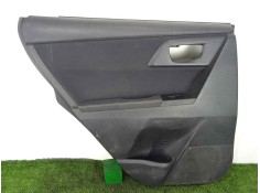 Recambio de guarnecido puerta trasera izquierda para toyota auris 1.4 turbodiesel cat referencia OEM IAM 6764002P60C4  