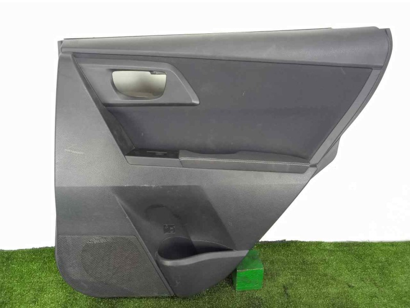 Recambio de guarnecido puerta trasera derecha para toyota auris 1.4 turbodiesel cat referencia OEM IAM 6763002P60C4  