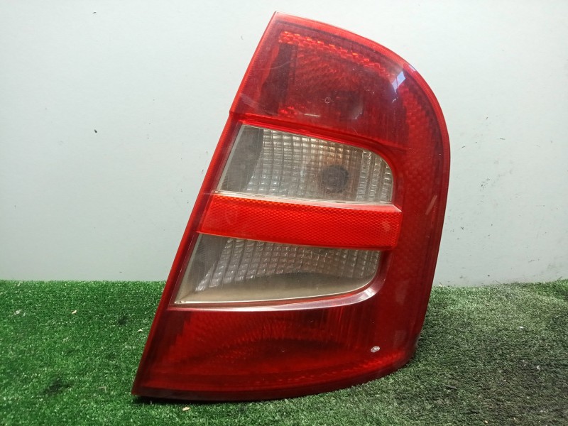 Recambio de piloto trasero derecho para skoda fabia (6y2/6y3) 1.4 referencia OEM IAM 6Y6945096 99-04 